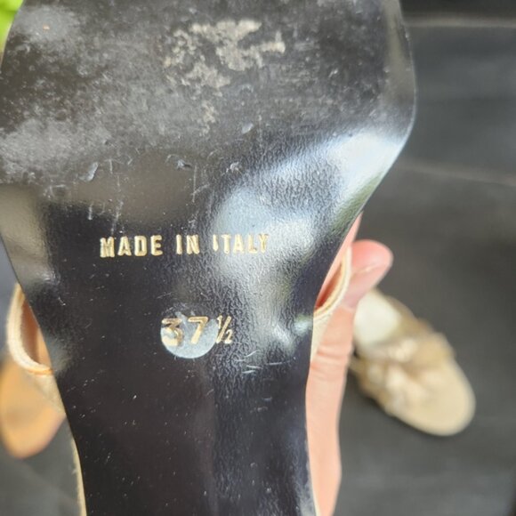 Sophisticated Tan Heels with Satin Bow Detail - Picture 4 of 4